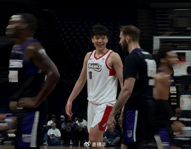 B体育app下载-无缘入选最佳阵容!杨瀚森数据不错,但出场数不够!|NBA|萨克拉门托国王队|NBA发展联盟|斯托克顿国王队|波特兰开拓者队_新浪新闻