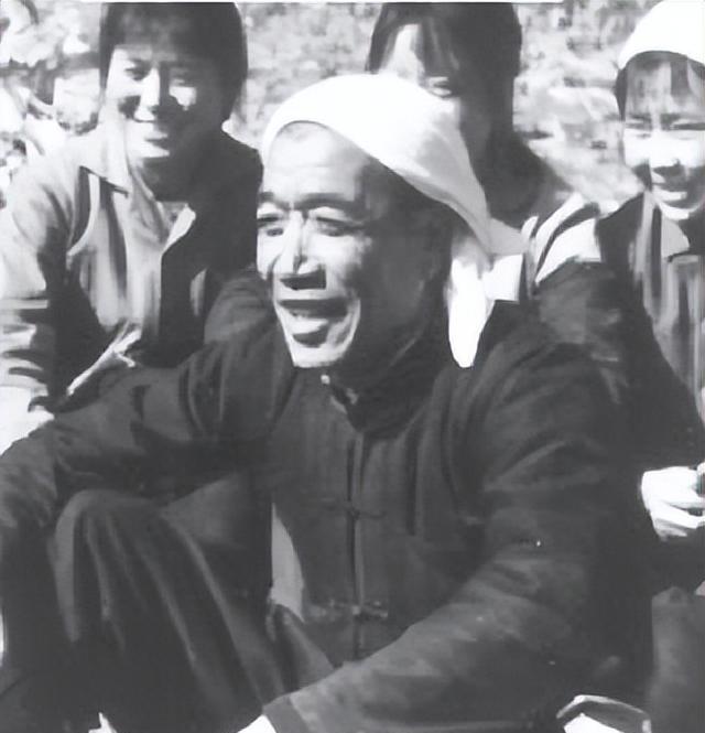 B体育官方网站-1986年陈永贵病逝，追悼会规格成难题，邓小平只说了一句话，全场安静