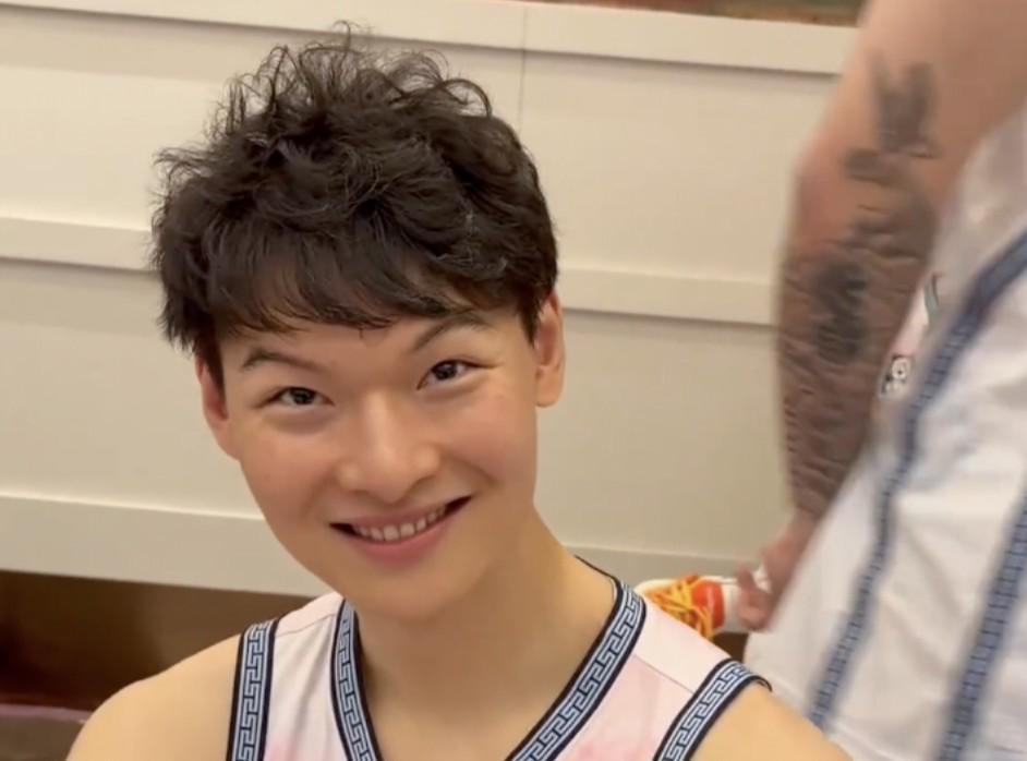 王哲林打趣：明年全明星我也要当扣篮王，三分大赛也可以参加